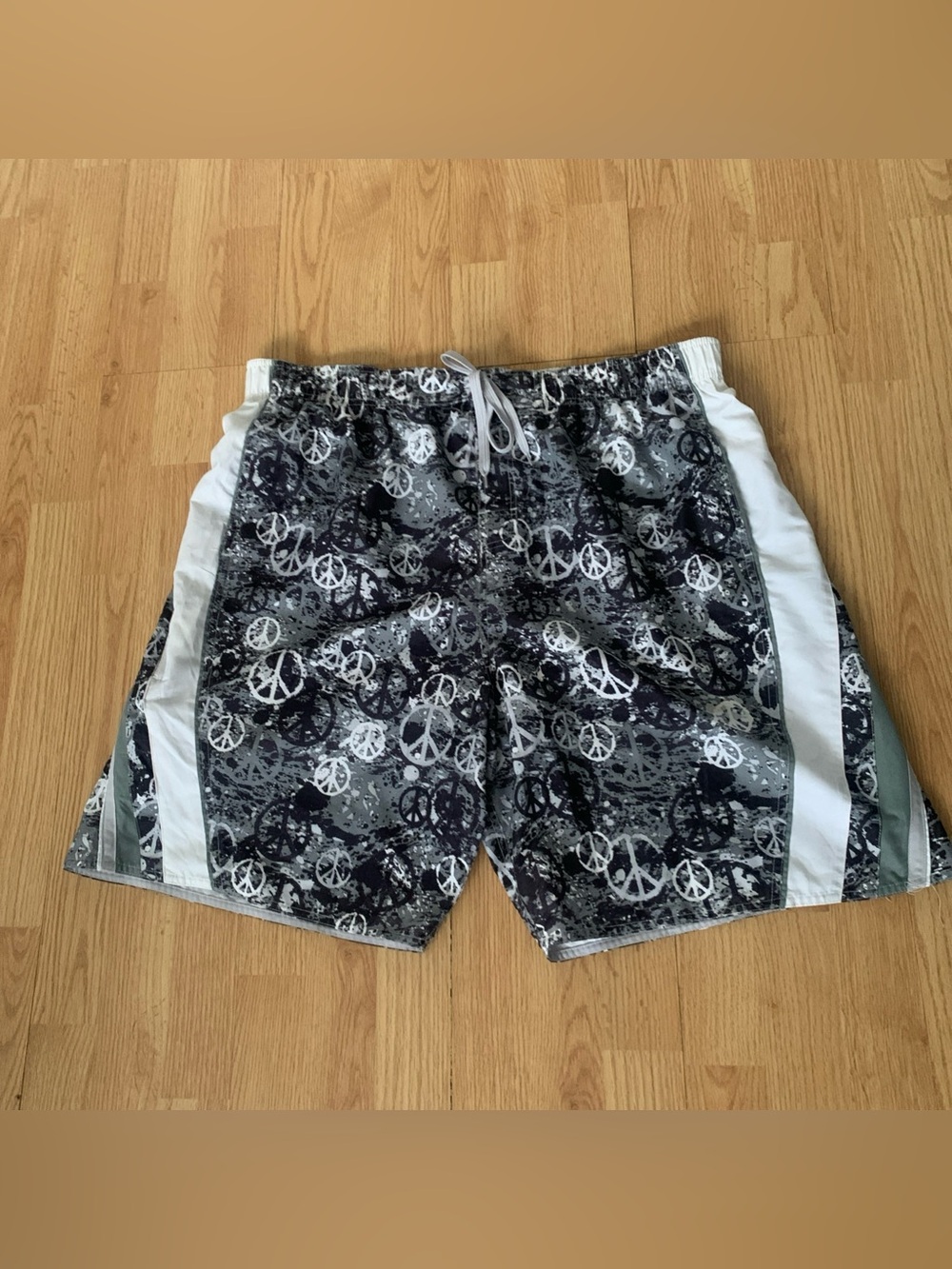 East West Swim Surfing Shorts Trunks Elastic Waist Size XL Packets Drawstring
